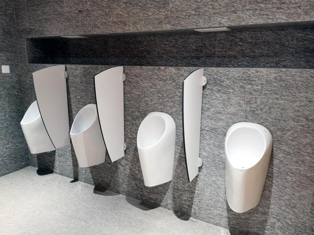 urinoirs en céramique